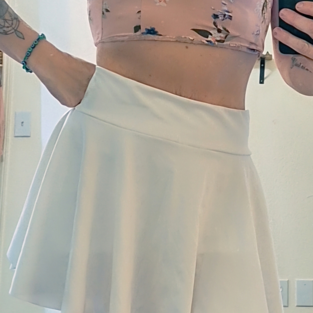 Elegant Cream Women's Skirt (Has Shorts Under Skirt)